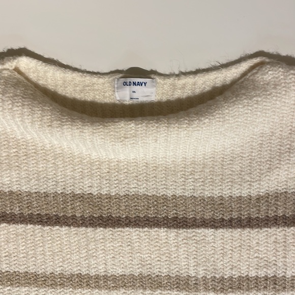 Tan/ brown/beige scoop neck sweater. Never worn. XXL - Picture 2 of 3